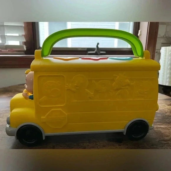 Cocomelon | Music Learning Bus Educational Toy - Picture 5 of 12